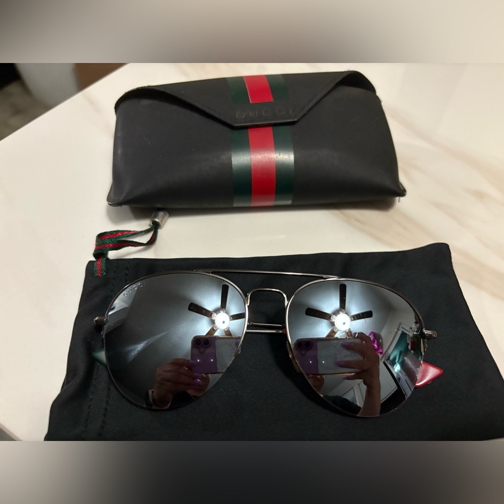 Gucci Silver Aviator Sunglasses with Black and Green-Red Stripe Case